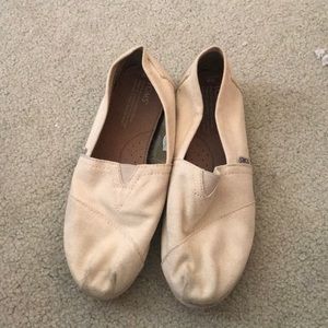TOMS shoes